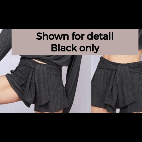 NEW! Black Trendy Ribbed Shorts - Picture 4 of 4